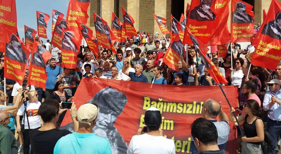 Yaşasın 30 Ağustos Zaferimiz  Büyük Zaferin 95. yıldönümünde Halkın Kurtuluş Partisi olarak Anıtkabir’deydik