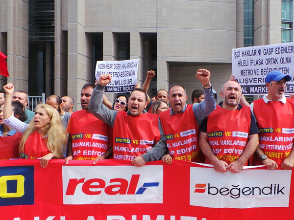 REAL MARKET İŞÇİLERİ;“ METRO VE MEDİA MARKT’IN TÜM MAĞAZALARI MÜCADELE ALANIMIZDIR.”
