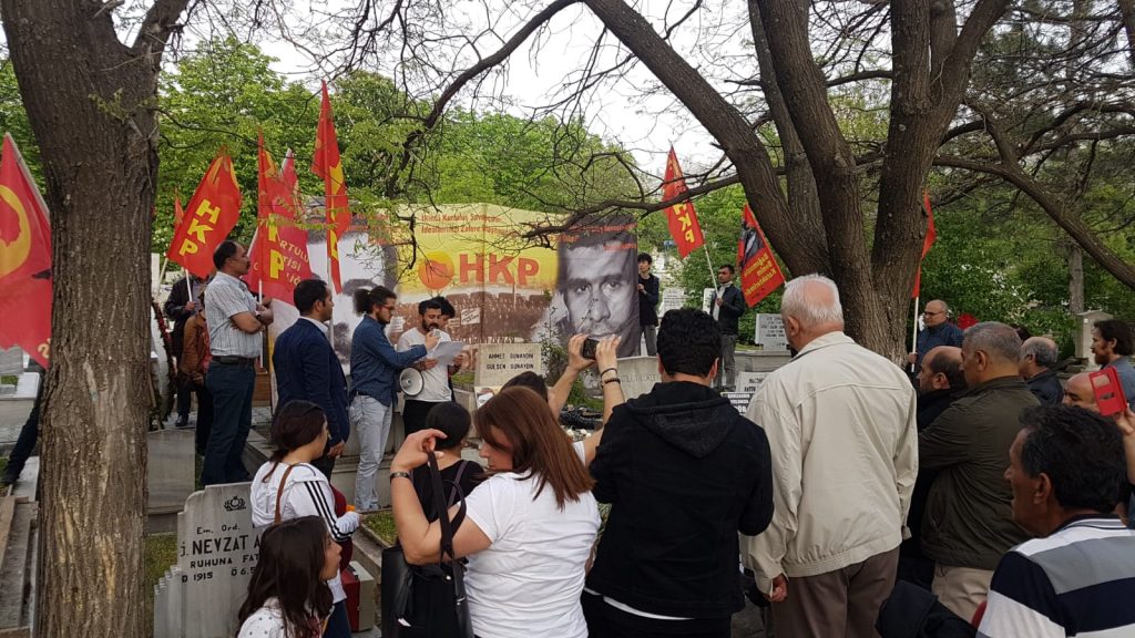 Kurtuluş Partisi Gençliği Üç Fidan’ı Mezarları Başında Andı