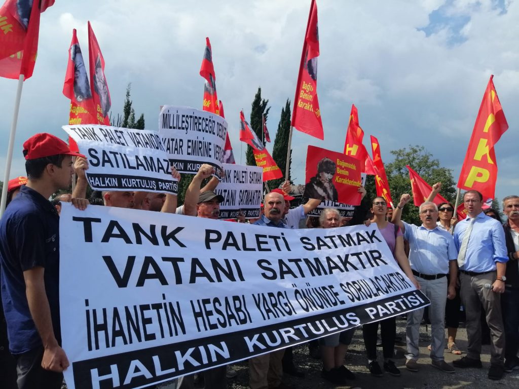 HKP, Tank Palet Fabrikası peşkeşine karşı mücadelesini fabrika önüne taşıdı: “Tank Palet Vatandır, satılamaz!”