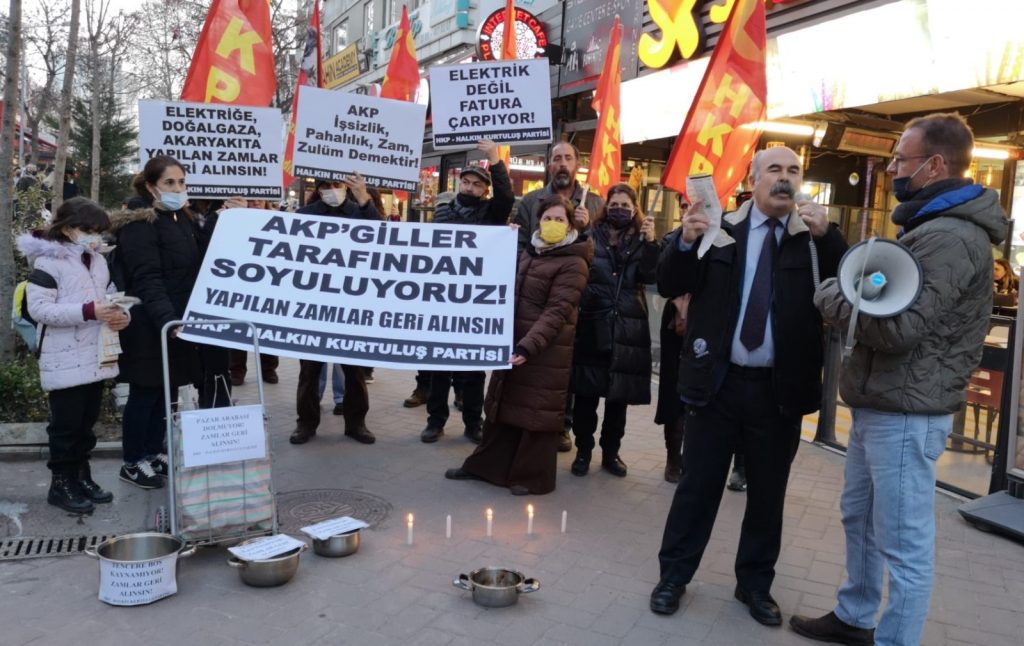 Partimiz, AKP’giller’in vurgun, soygun düzeninin doğal sonucu pahalılığı Ankara’da fatura yakarak ve boş tencerelerle protesto etti