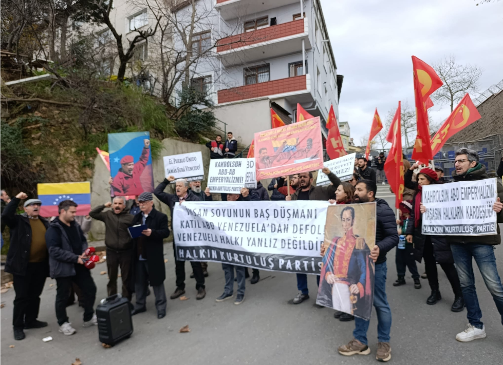 Kanlı Zalim, Katil ABD! Venezuela’dan Defol!