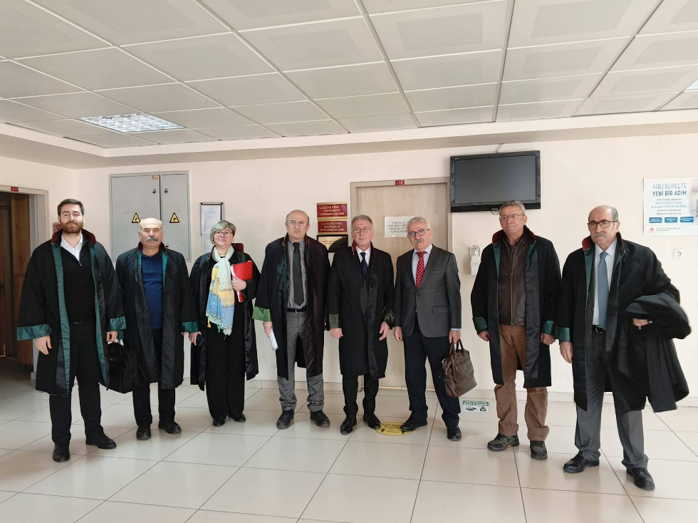 Genel Sekreter Yardımcısı ve İzmir İl Başkanı Av. Tacettin Çolak,  AKP’giller’i Kendi Mahkemelerinde Yargıladı!