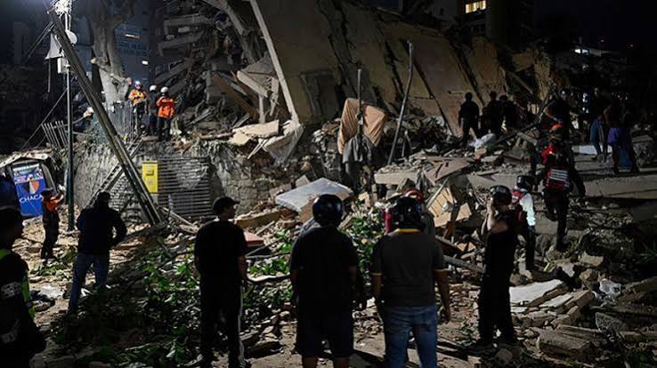 Venezuela’da İki Büyük Deprem!  Dost Venezuela Halkının Acısı Acımızdır!