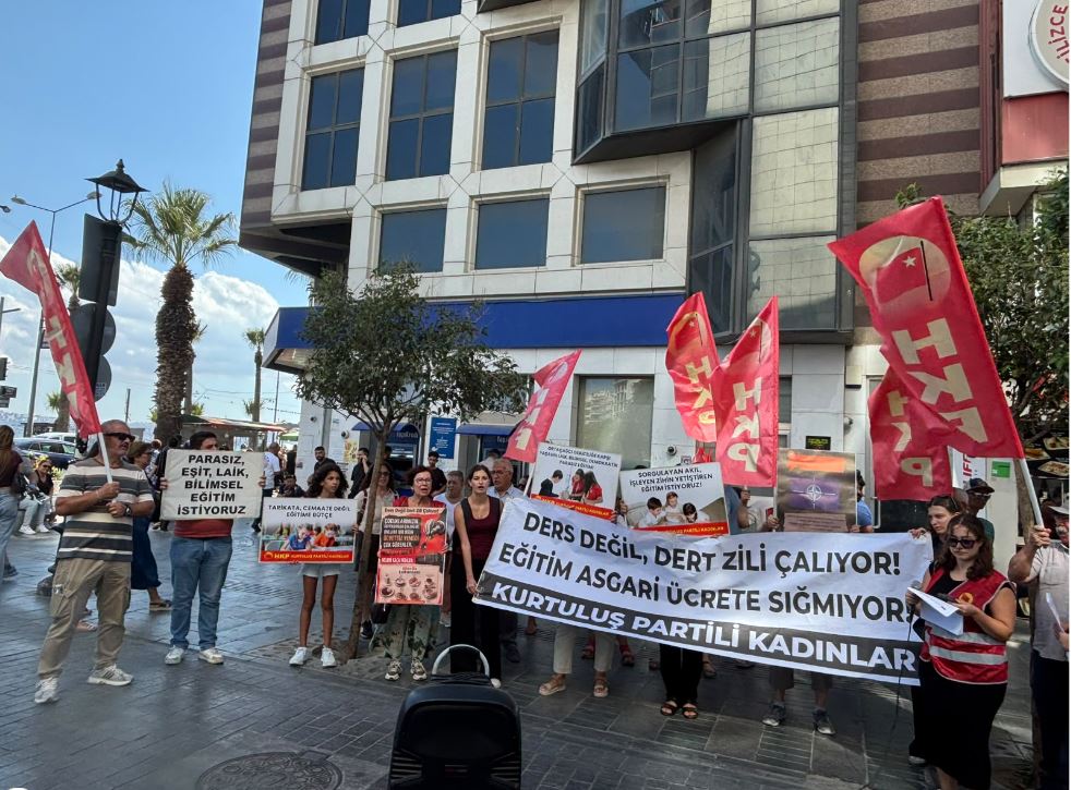 İzmir’de Bu Yıl Bir Kez Daha Haykırdık:  “Ders Değil, Dert Zili Çalıyor, Eğitim Asgari Ücrete Sığmıyor!”